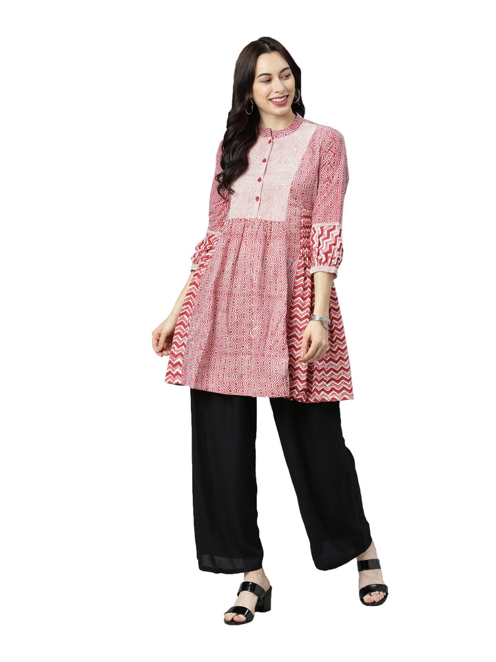 Neerus Red printed A-line kurta - detail view 3