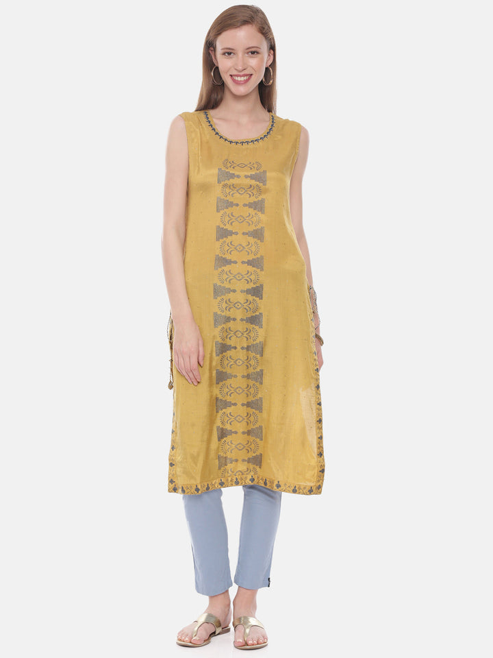Neerus Yellow embroidered straight kurta - detail view 3