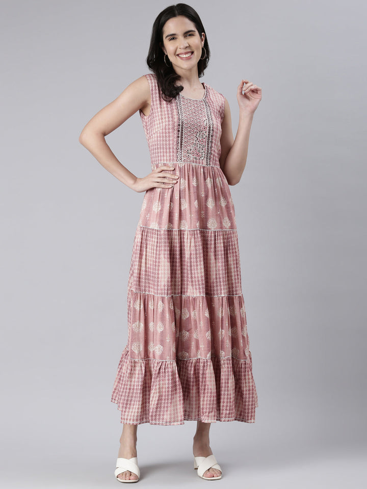 Neerus Pink viscose rayon printed maxi dress - detail view 2