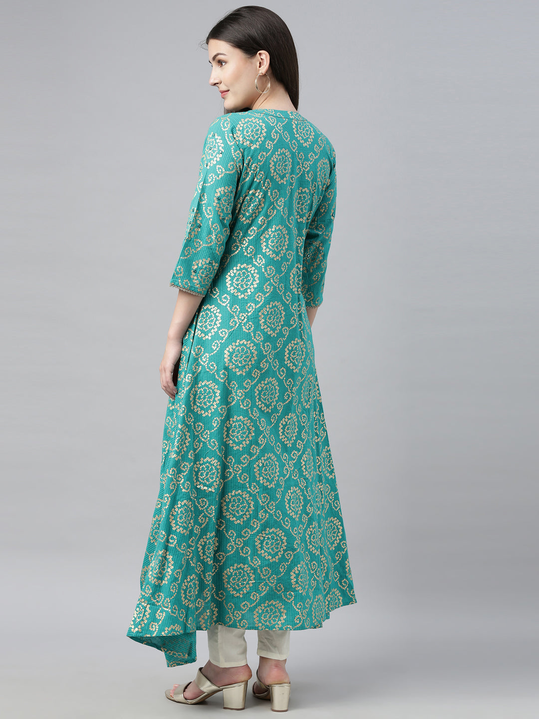 Neerus Green cotton bandhani printed kurta - detail view 1