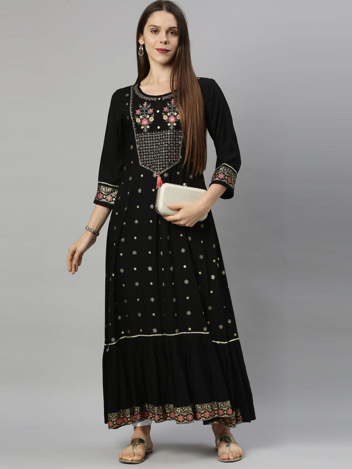Neerus Black rayon floral printed kurti - detail view 4
