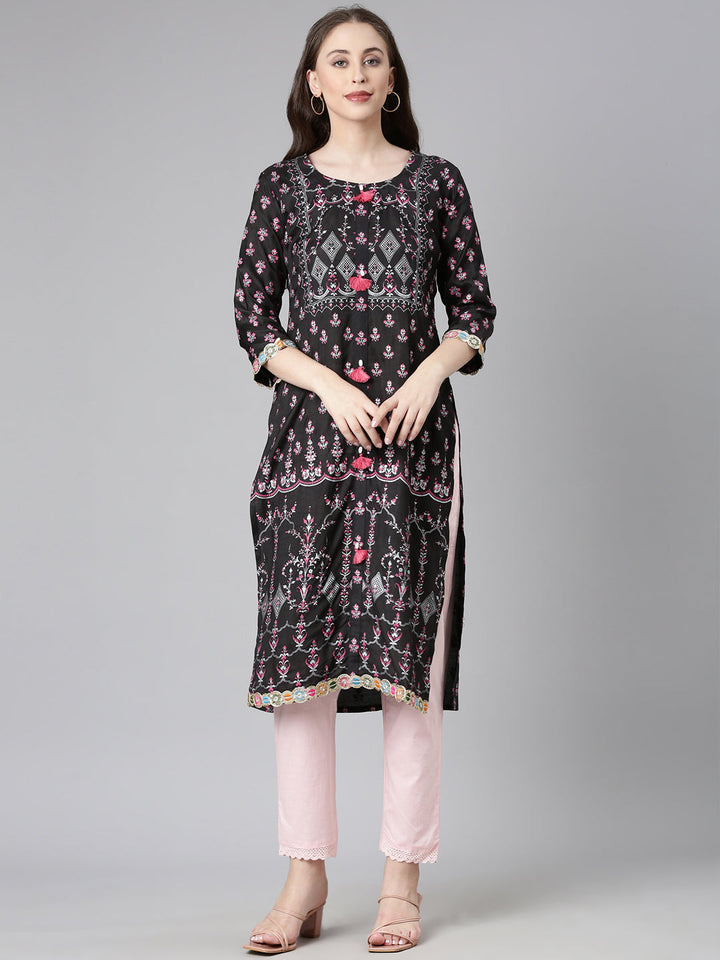Neerus Black Casual Floral Straight Kurtas