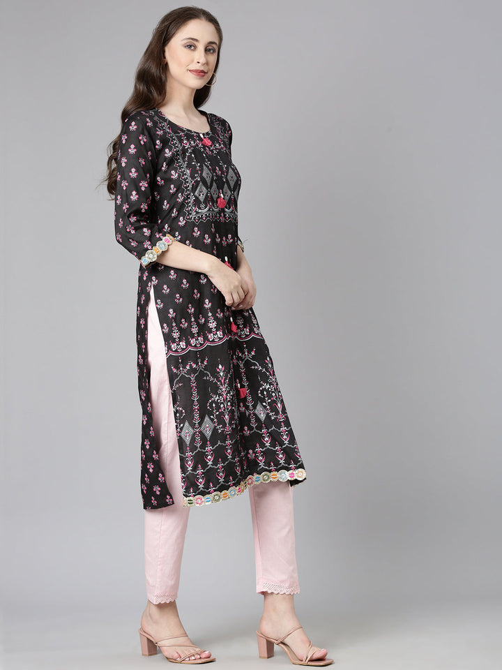 Neerus Black Casual Floral Straight Kurtas