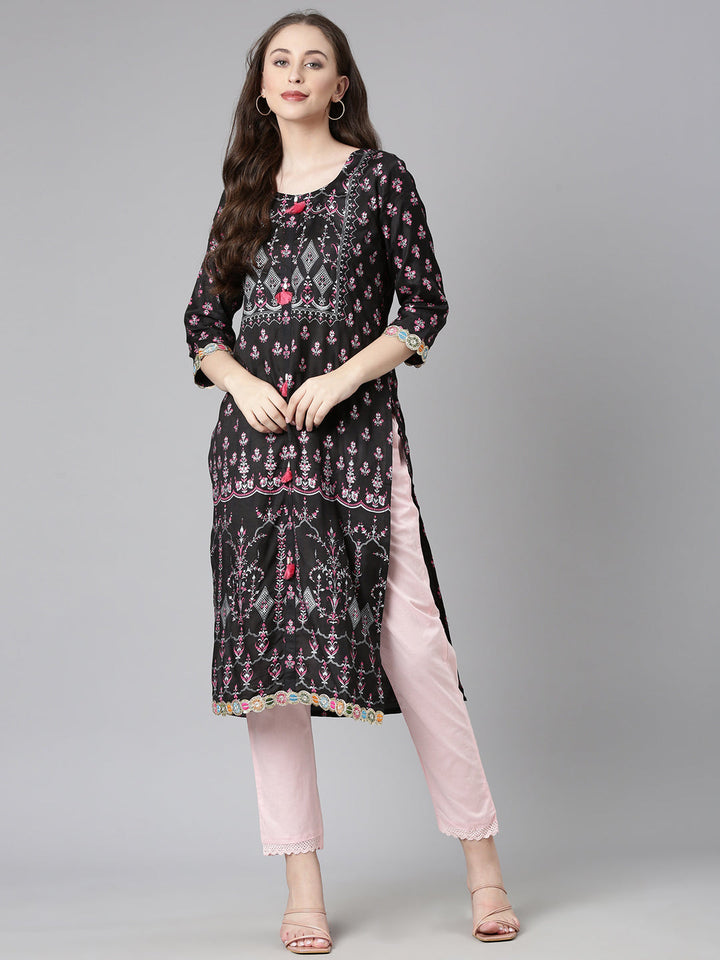 Neerus Black Casual Floral Straight Kurtas