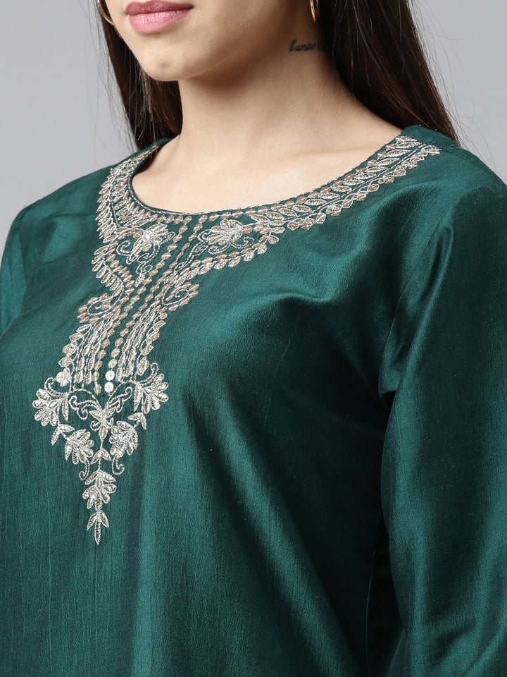 Neerus Green muslin printed kurti - detail view 1