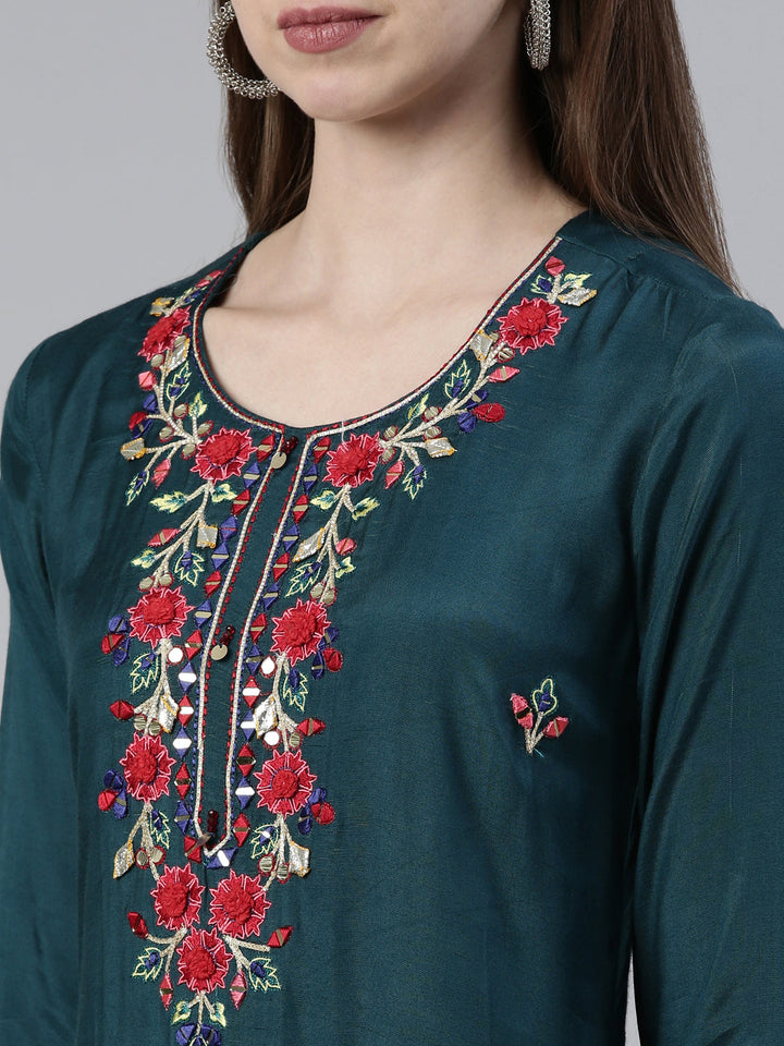 Neerus Green Shantoon Thread Embroidered Kurti - detail view 1