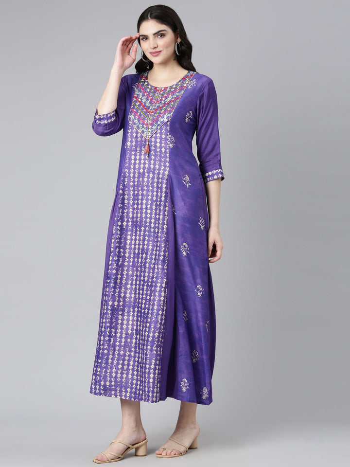 Neerus Purple Straight Casual Printed Dress