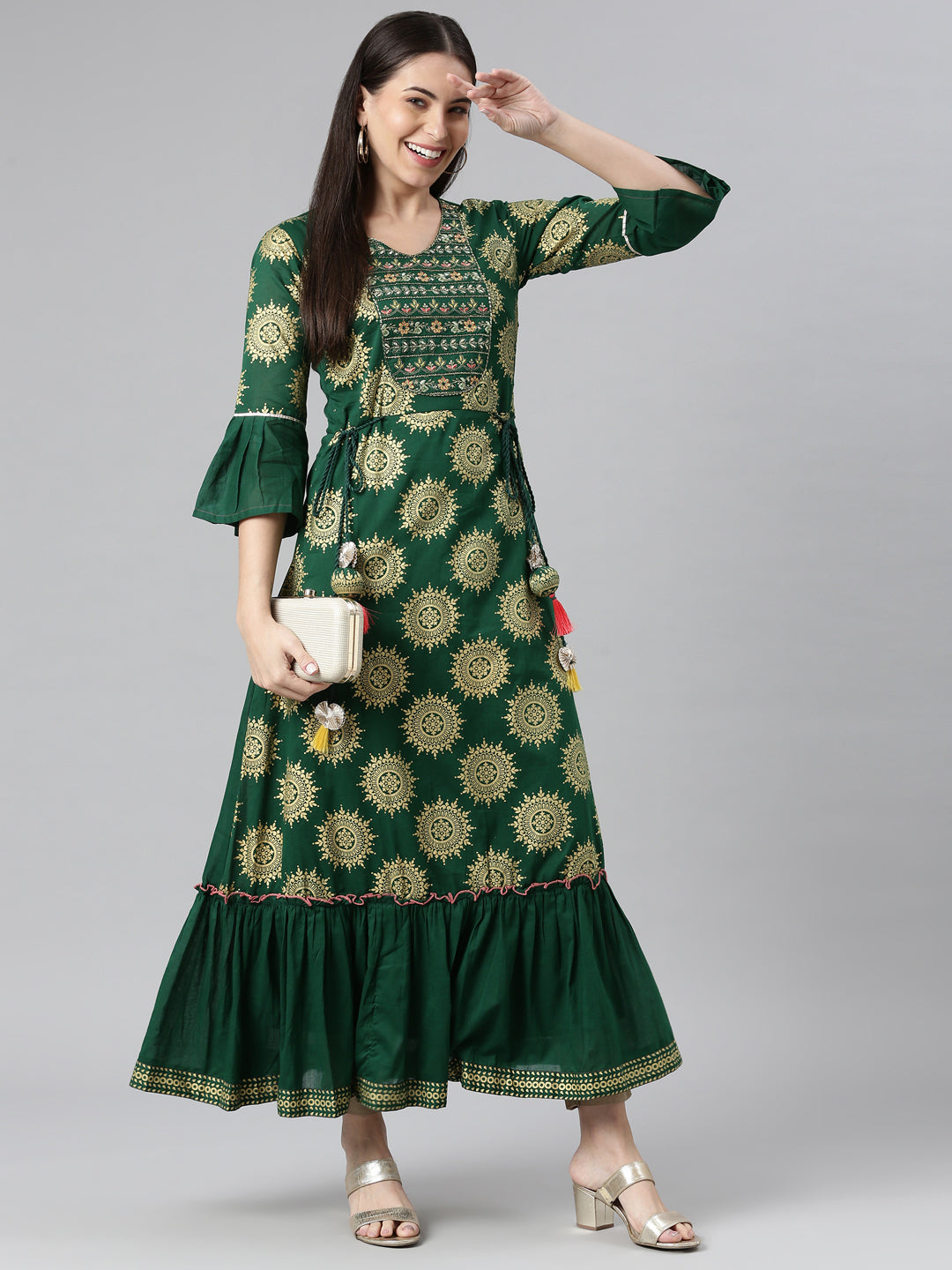 Neerus Green printed floral dress - detail view 2