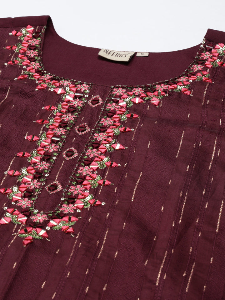 Neerus Maroon cotton mirror work anarkali kurta - detail view 3