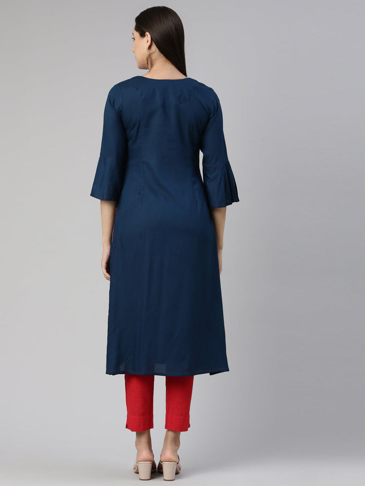 Neerus Green cotton printed straight kurti with yoke design - side view