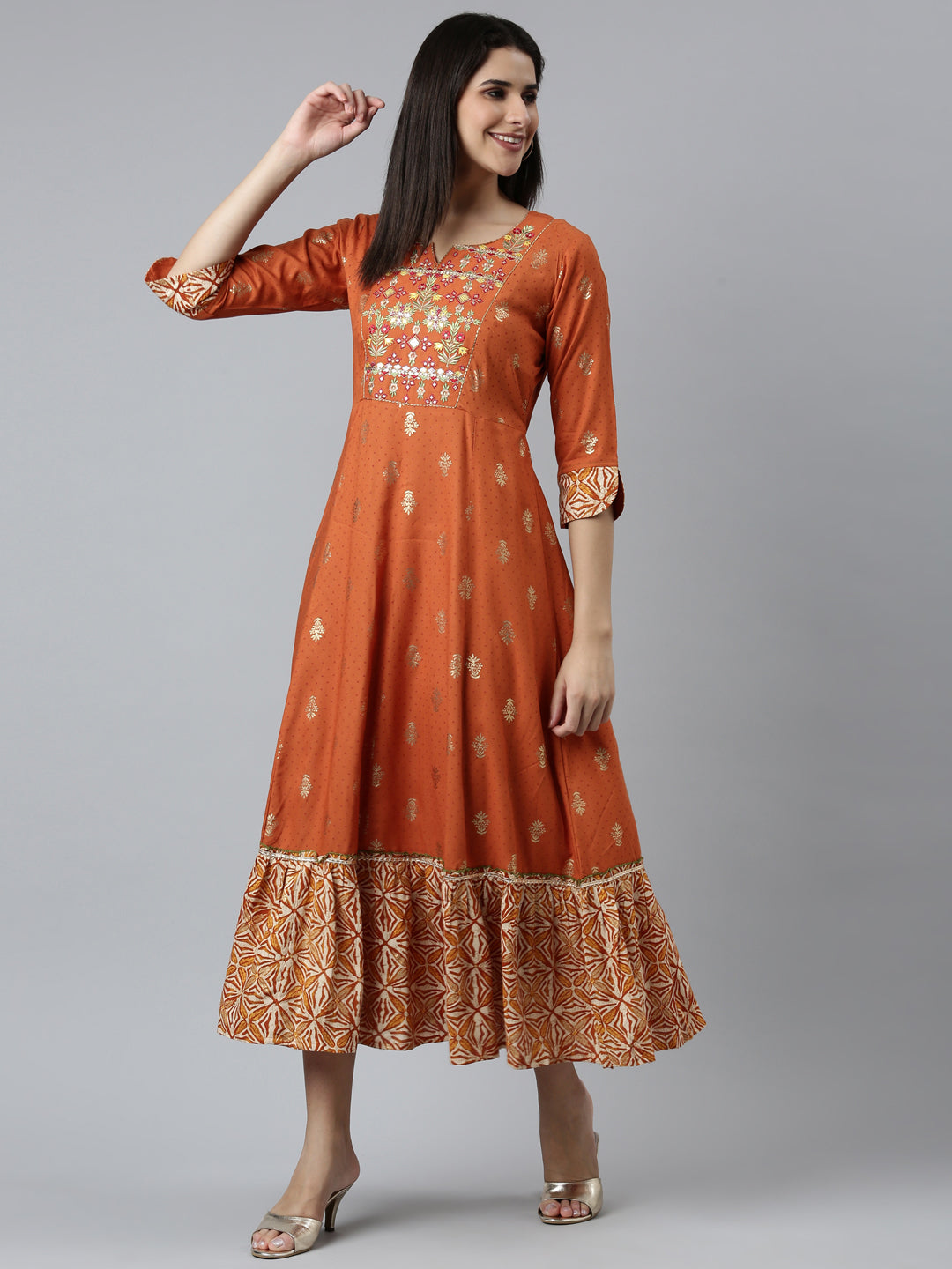 Neerus Orange embroidered straight dress - detail view 2