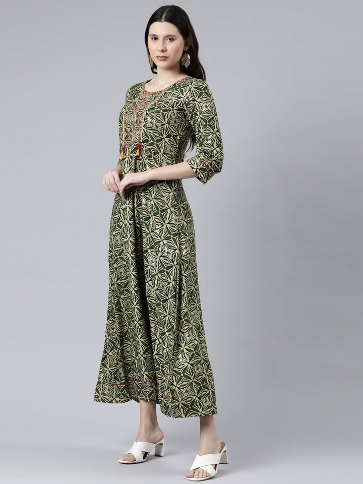 Neerus Green Rayon Dress - back view