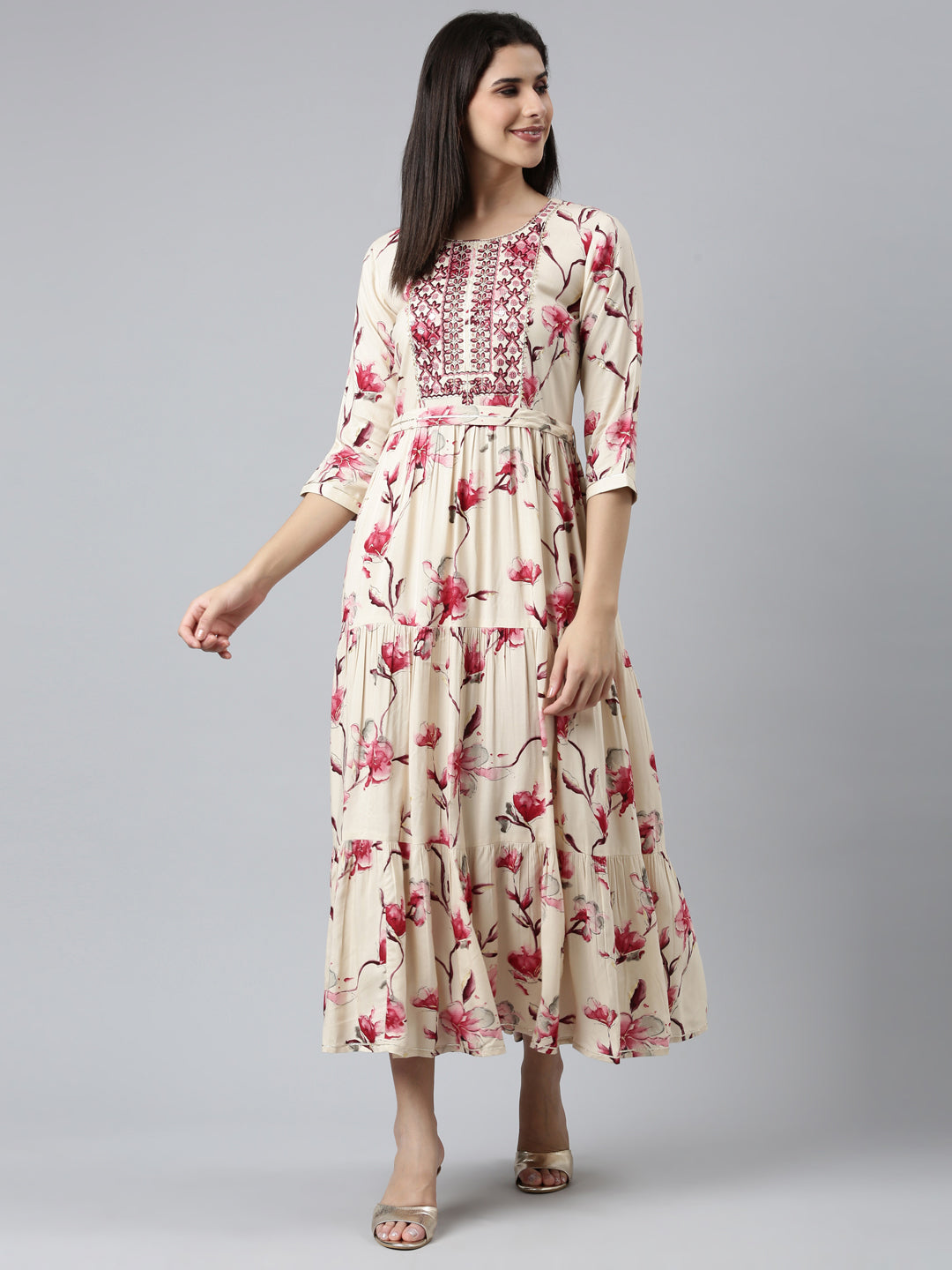 Neerus Pink rayon printed straight dress - detail view 2