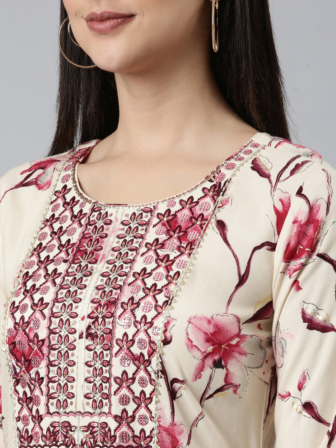Neerus Pink rayon printed straight dress - detail view 1