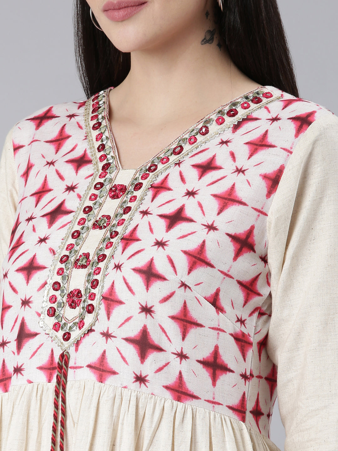 Neerus Pink rayon printed straight dress - detail view 1