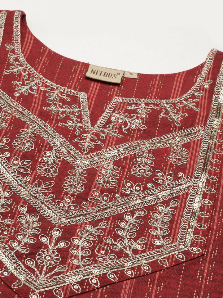 Neerus Maroon cotton solid straight kurti - detail view 3