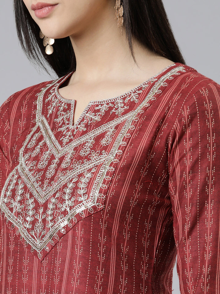 Neerus Maroon cotton solid straight kurti - detail view 1