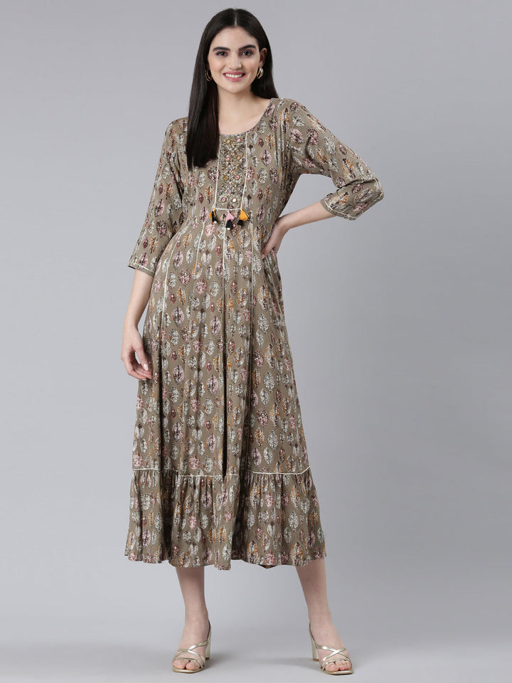 Neerus Brown cotton printed straight dress - detail view 2