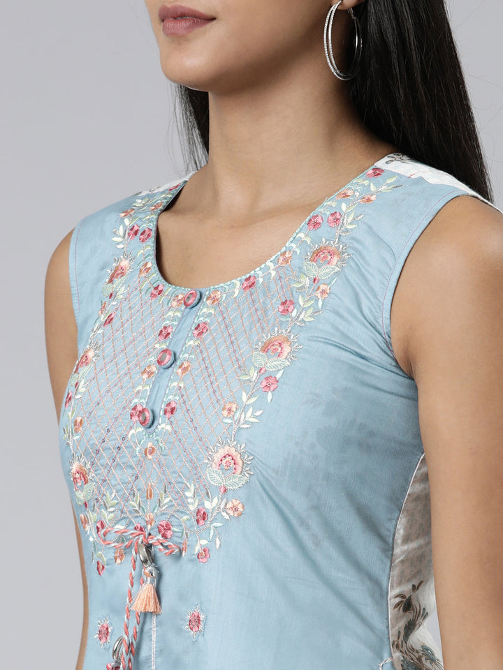 Neerus Green raw silk embroidered A-line kurti - detail view 1