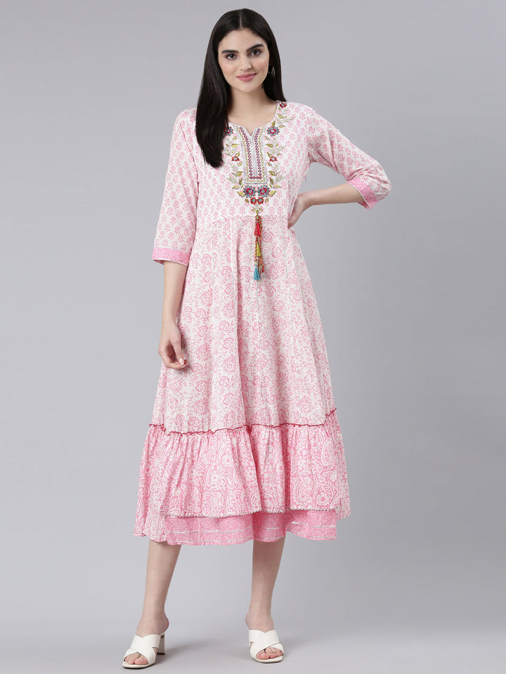 Neerus Pink printed straight dress - detail view 1