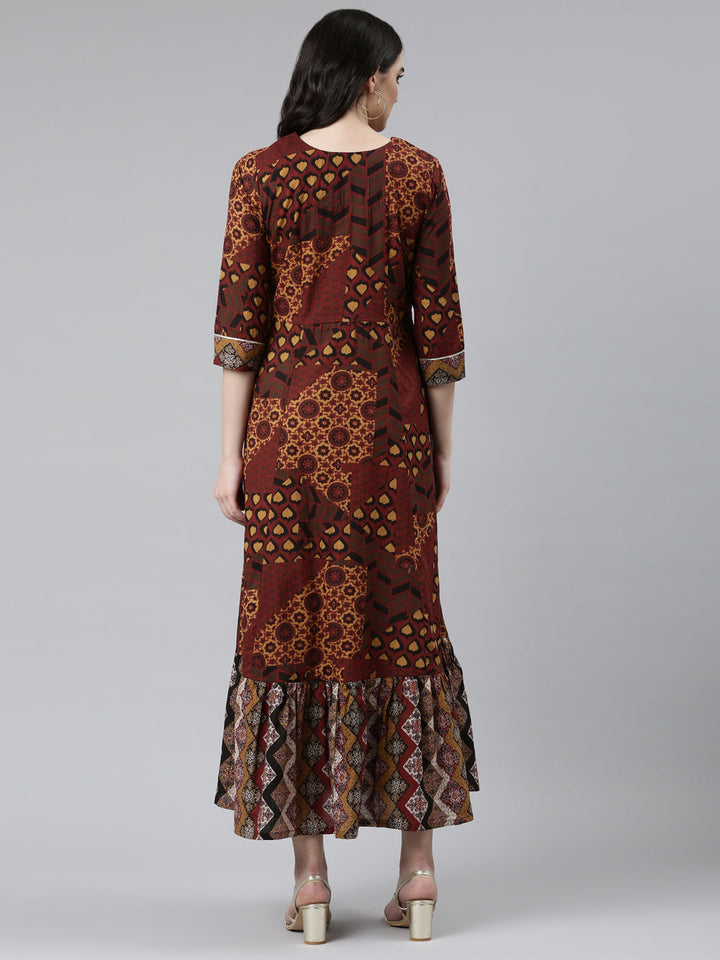Neerus Brown Straight Casual Printed Dress