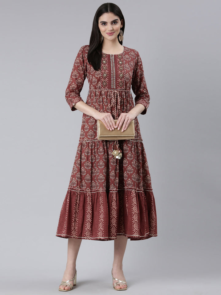 Neerus Brown rayon printed straight gown - detail view 2
