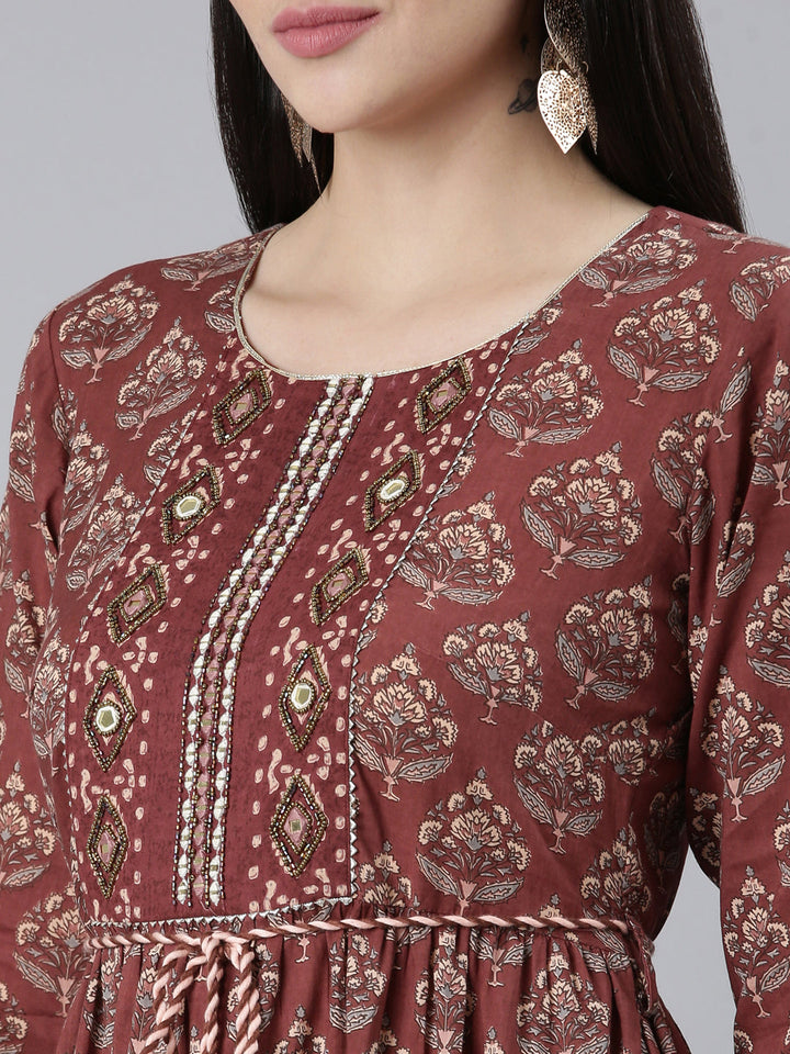 Neerus Brown rayon printed straight gown - detail view 1