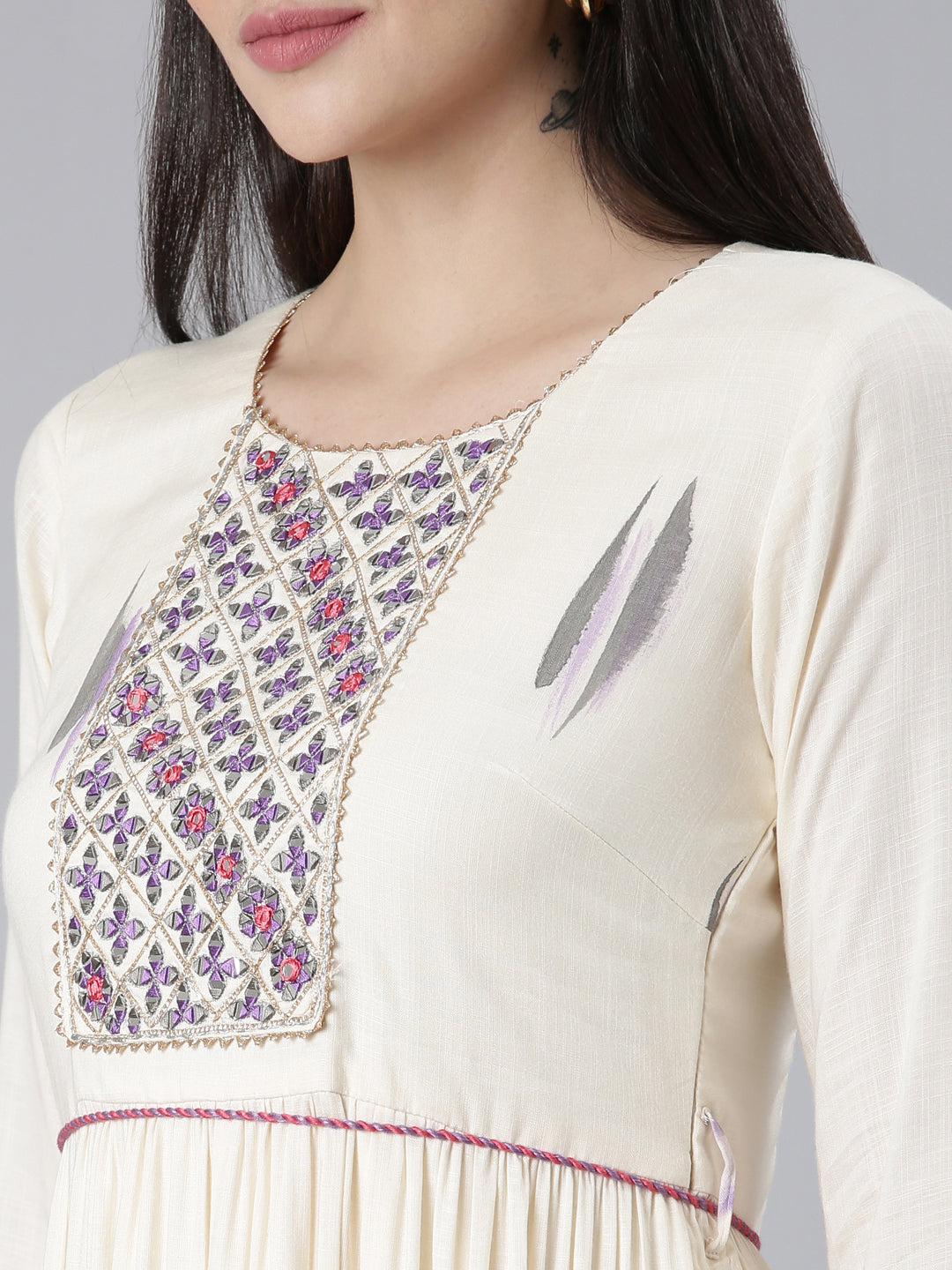 Neerus White slub cotton printed straight dress - detail view 1