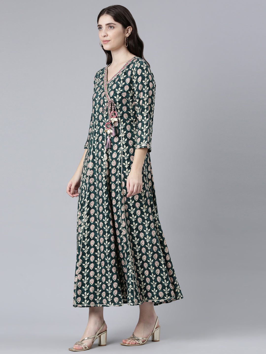 Neerus Green printed straight dress - back view