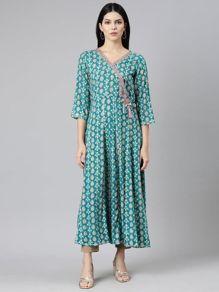 Neerus Green printed straight dress - front view