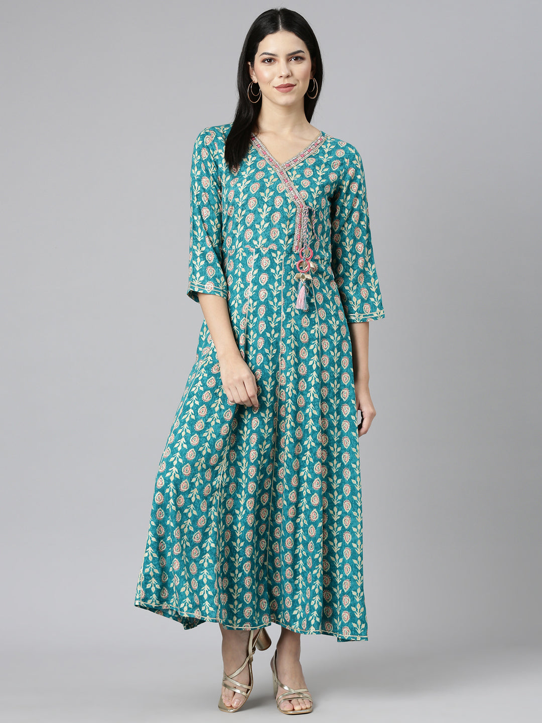 Neerus Green printed straight dress - detail view 2