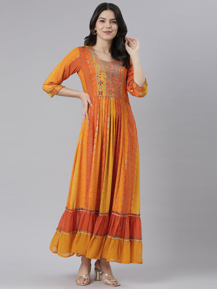 Neerus Orange rayon printed straight dress - detail view 3