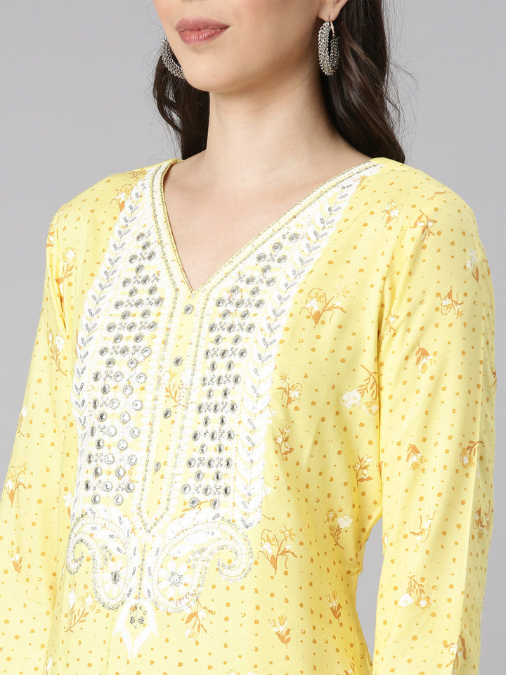 Neerus Yellow Casual Floral Straight Kurtas