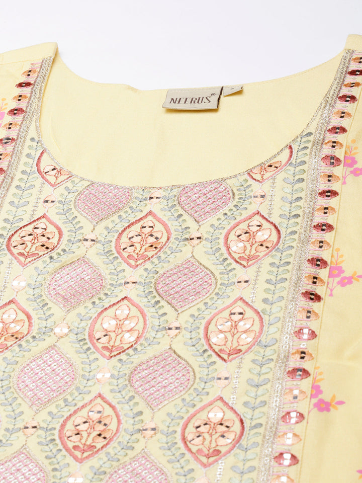 Neerus Yellow rayon printed straight kurta - detail view 1