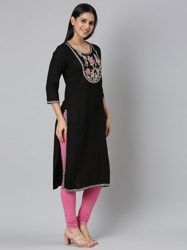 Neerus Black rayon printed straight kurta - back view