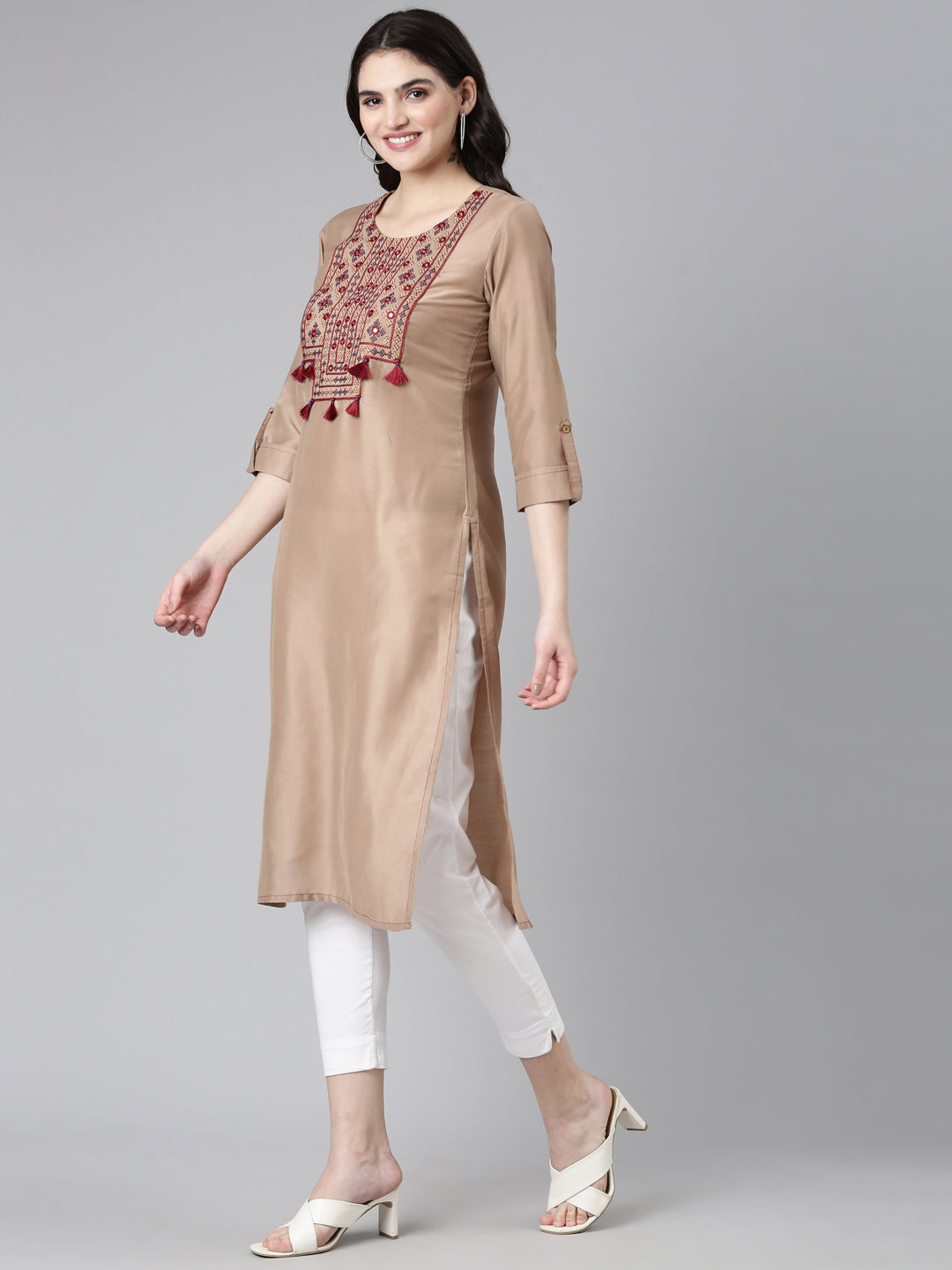 Neerus Brown muslin embroidered straight kurti - back view