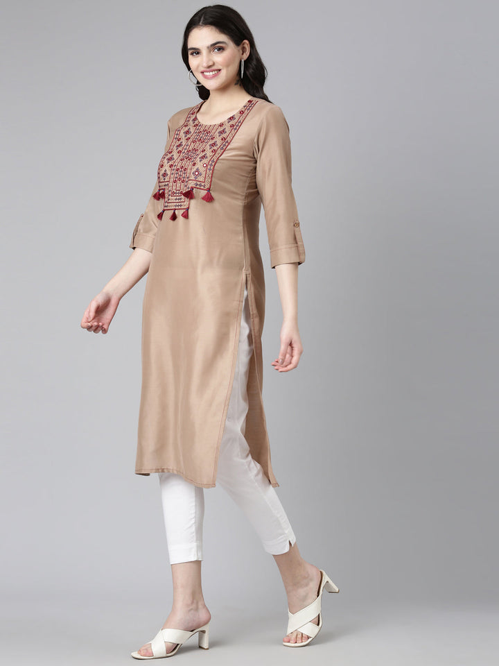 Neerus Brown muslin embroidered straight kurti - back view