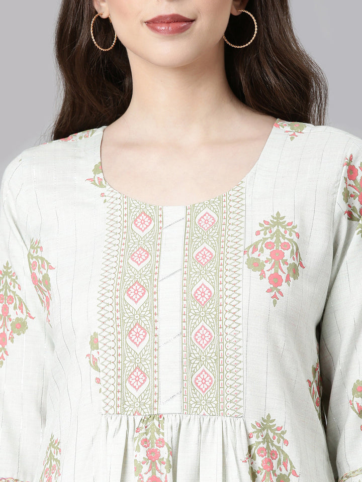Neerus Green Casual Floral Straight Kurtas