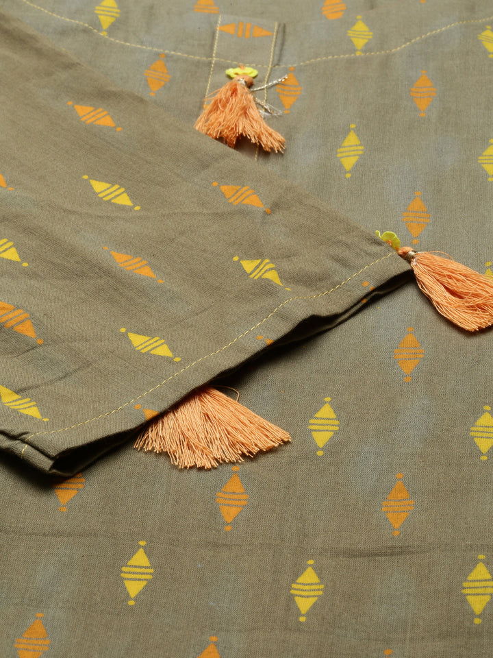 Neerus Green cotton printed kurti tunic - back view