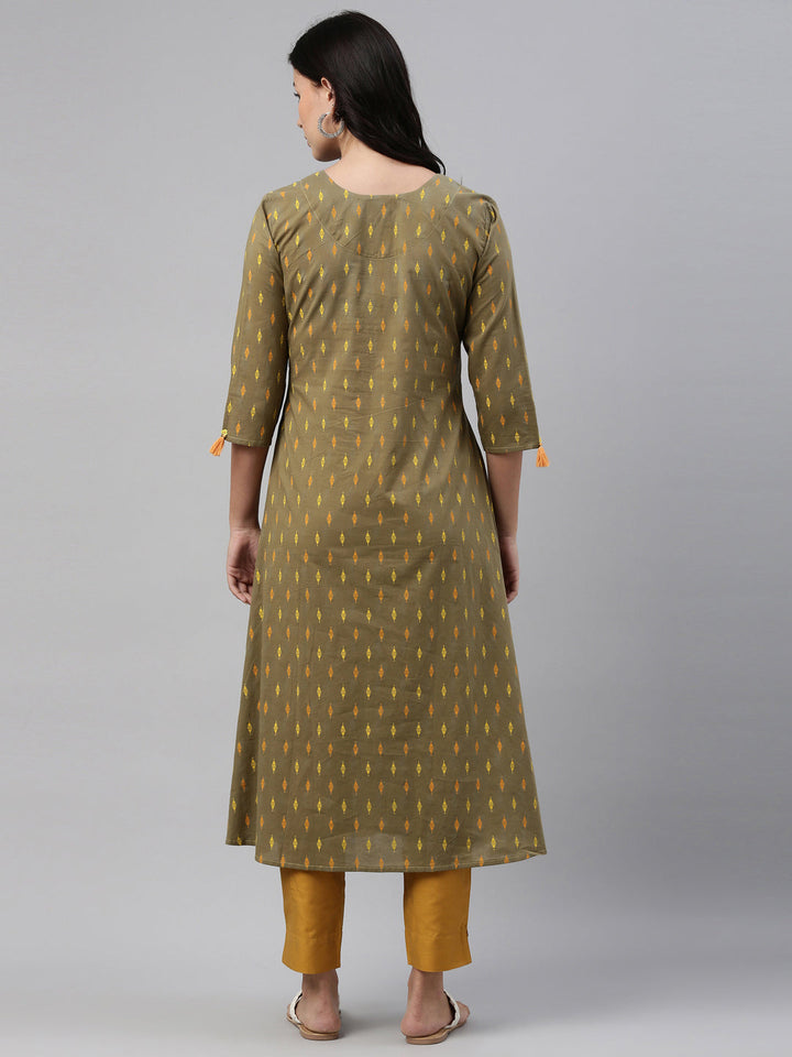 Neerus Green cotton printed kurti tunic - detail view 1