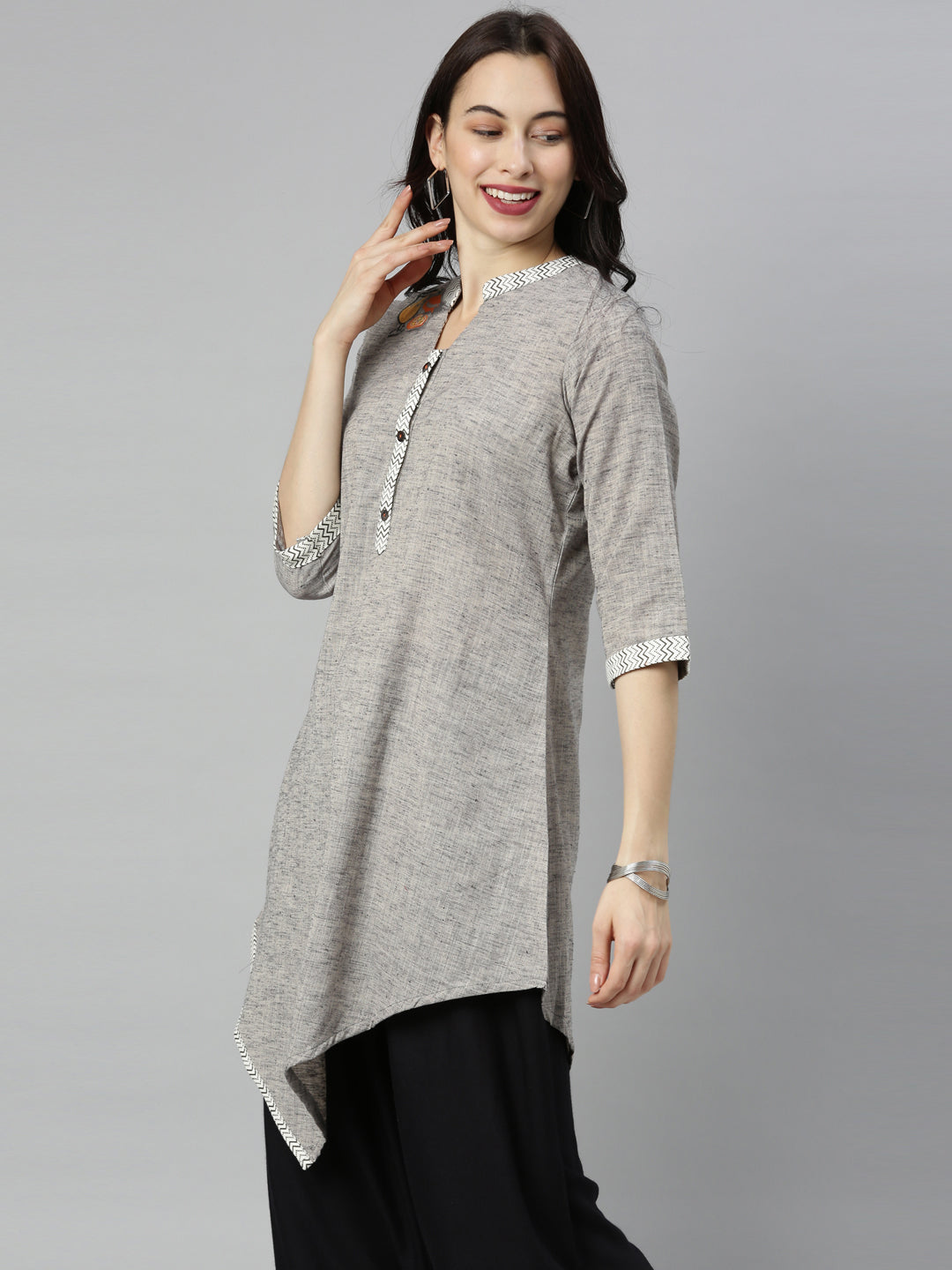Neerus Grey embroidered high-low kurta - detail view 2
