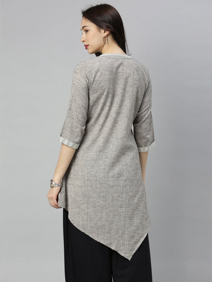 Neerus Grey embroidered high-low kurta - detail view 4