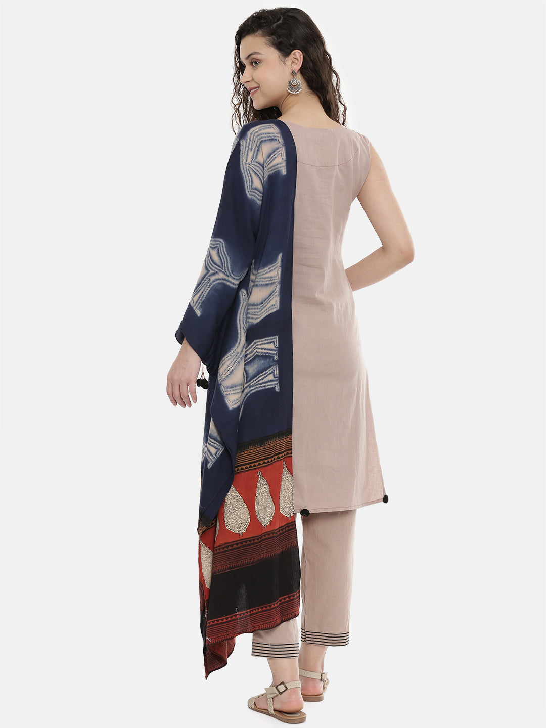 Neerus Purple rayon embroidered straight kurta - detail view 3