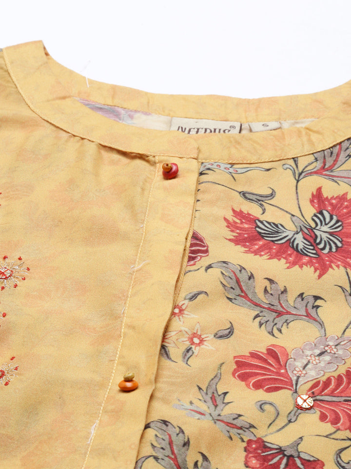 Neerus Yellow muslin straight kurti - detail view 5
