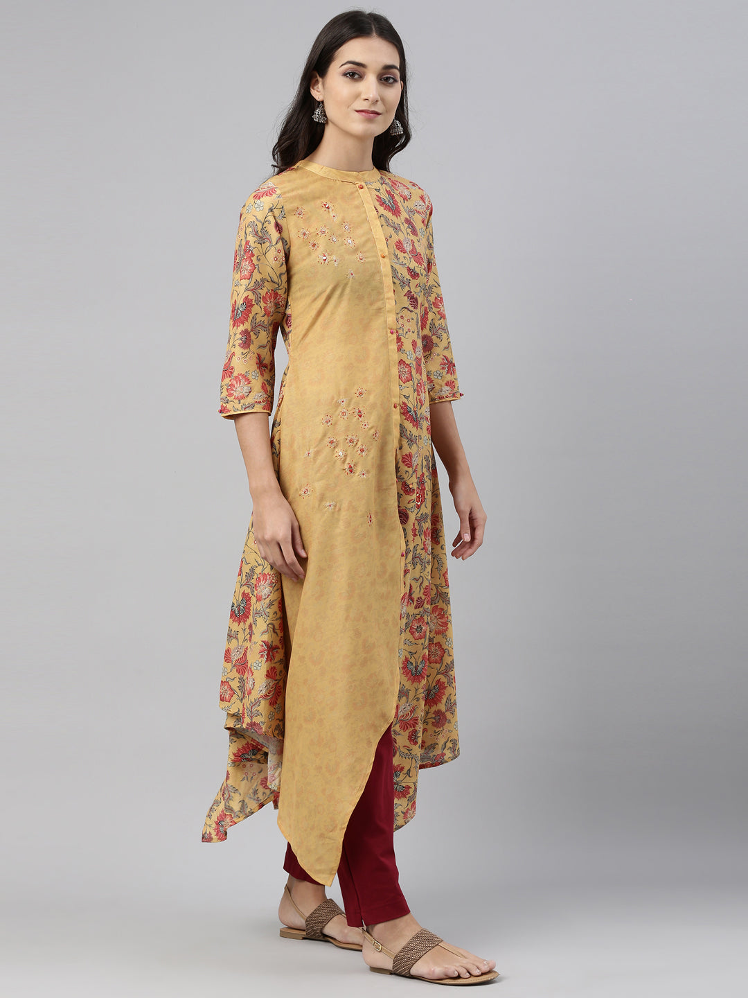 Neerus Yellow muslin straight kurti - detail view 1