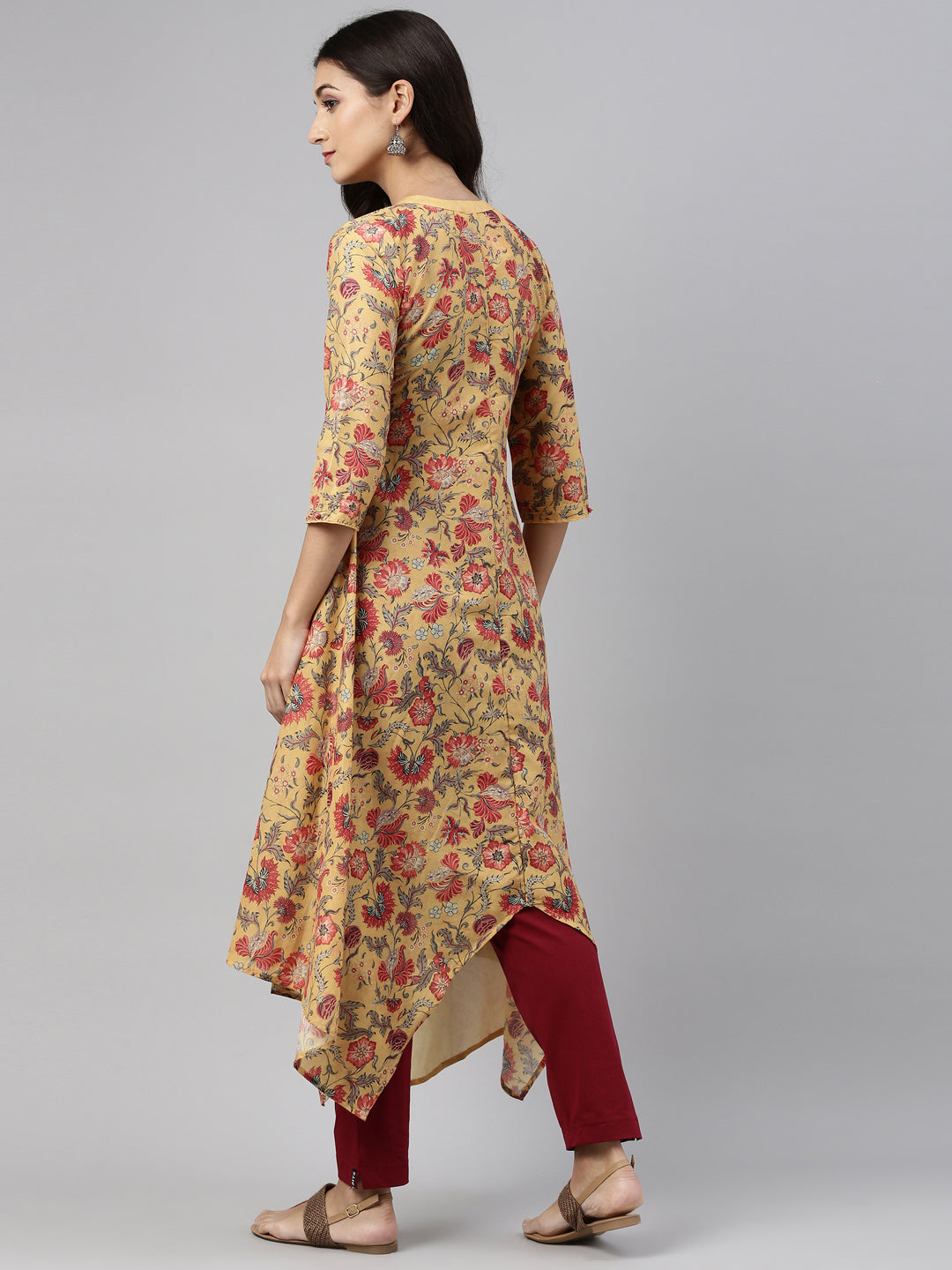 Neerus Yellow muslin straight kurti - detail view 2
