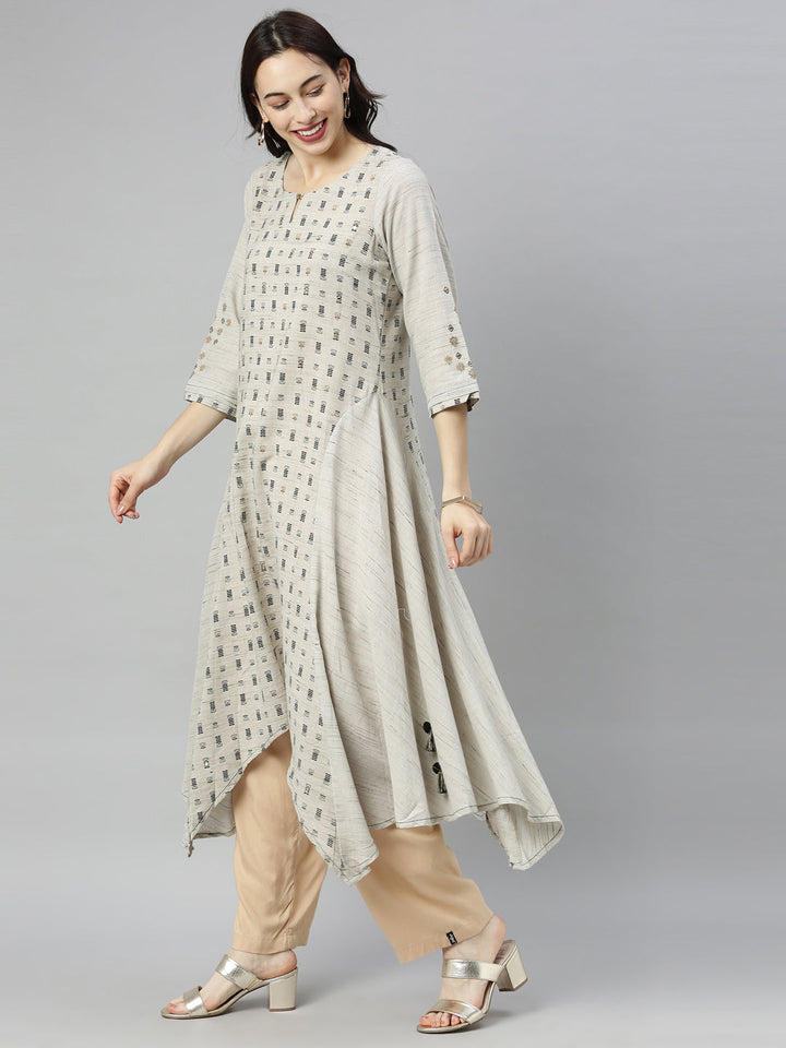 Neerus Grey printed high-low kurta - detail view 2