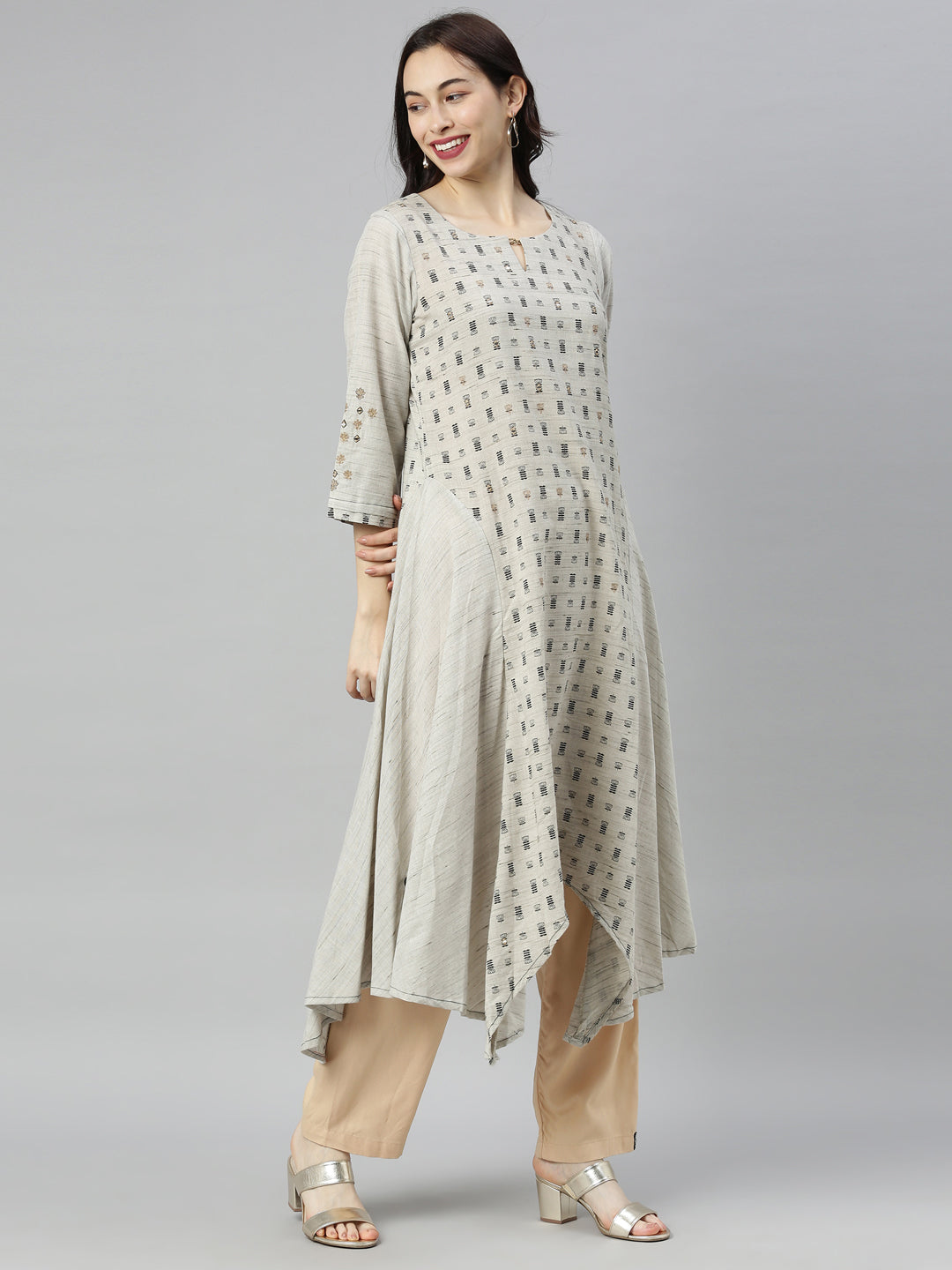 Neerus Grey printed high-low kurta - detail view 3