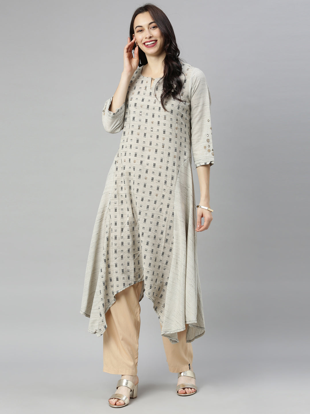 Neerus Grey printed high-low kurta - detail view 5
