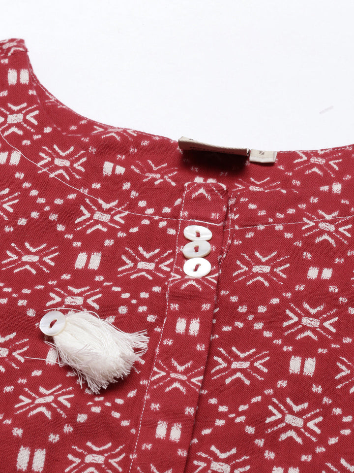 Neerus Maroon cotton solid kurti - side view